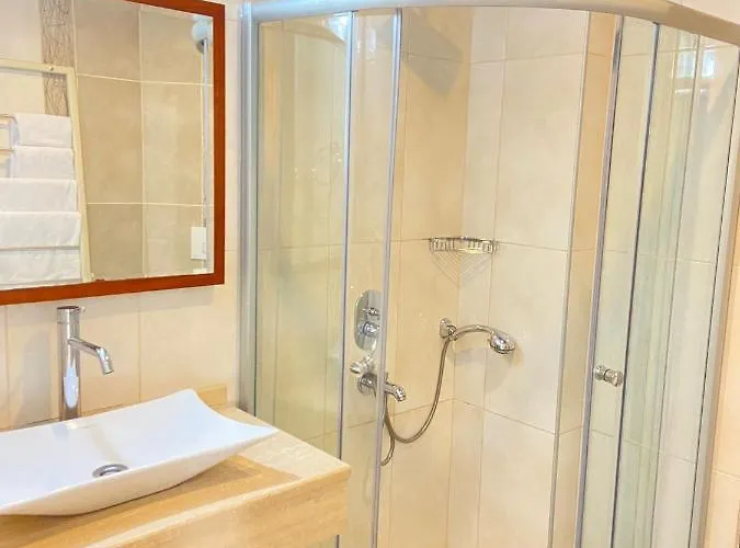 Narr Ξενοδοχείο 2*