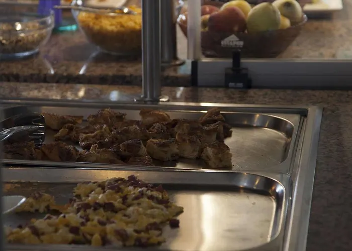 Ξενοδοχείο Narr 2*